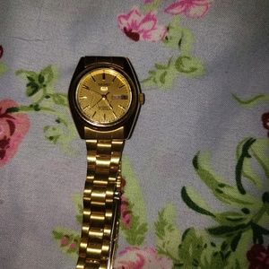 Seiko gold watch